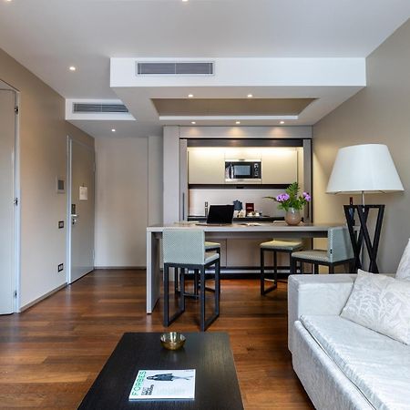 Nj Hotels & Apartments San Pietro All'Orto 6 Milan Luaran gambar