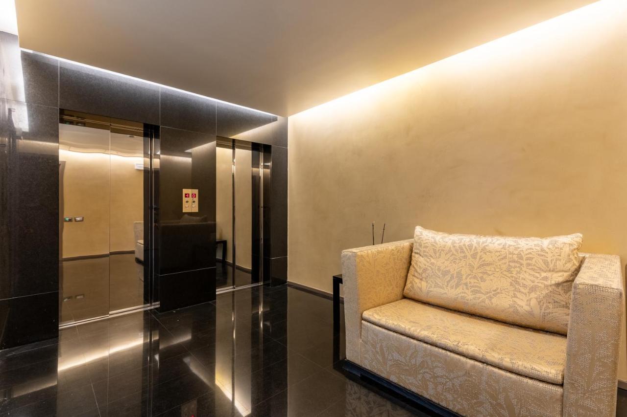 Nj Hotels & Apartments San Pietro All'Orto 6 Milan Luaran gambar