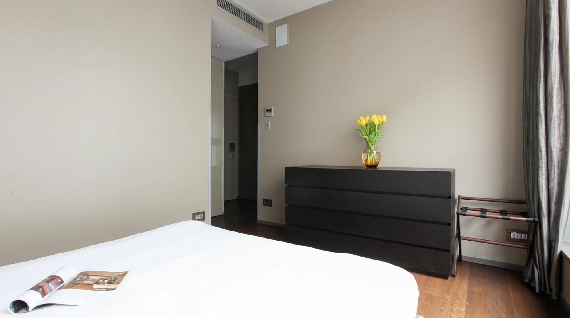 Nj Hotels & Apartments San Pietro All'Orto 6 Milan Luaran gambar
