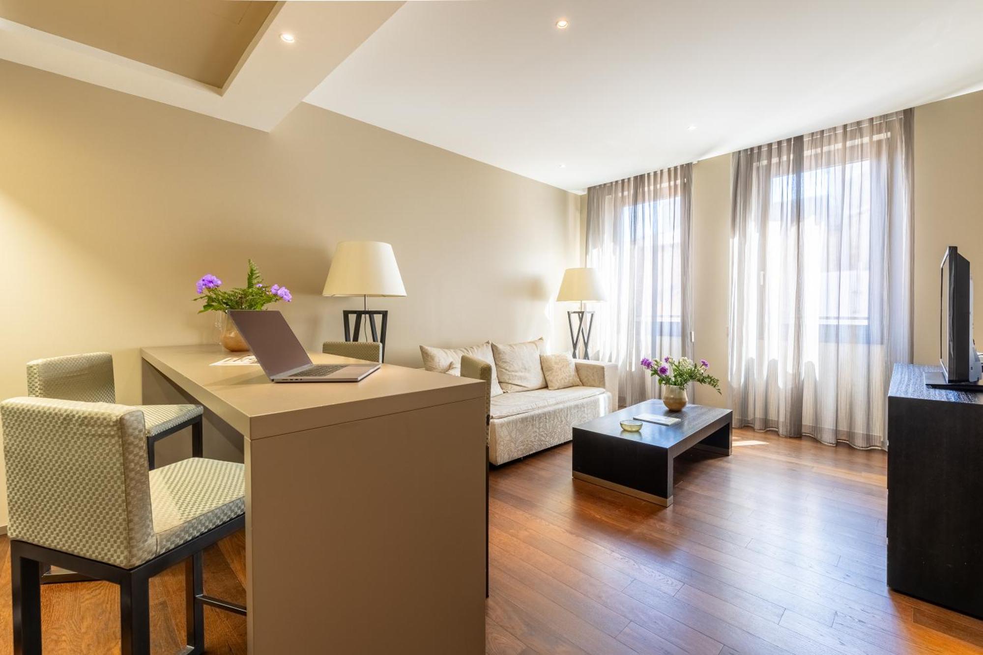 Nj Hotels & Apartments San Pietro All'Orto 6 Milan Luaran gambar