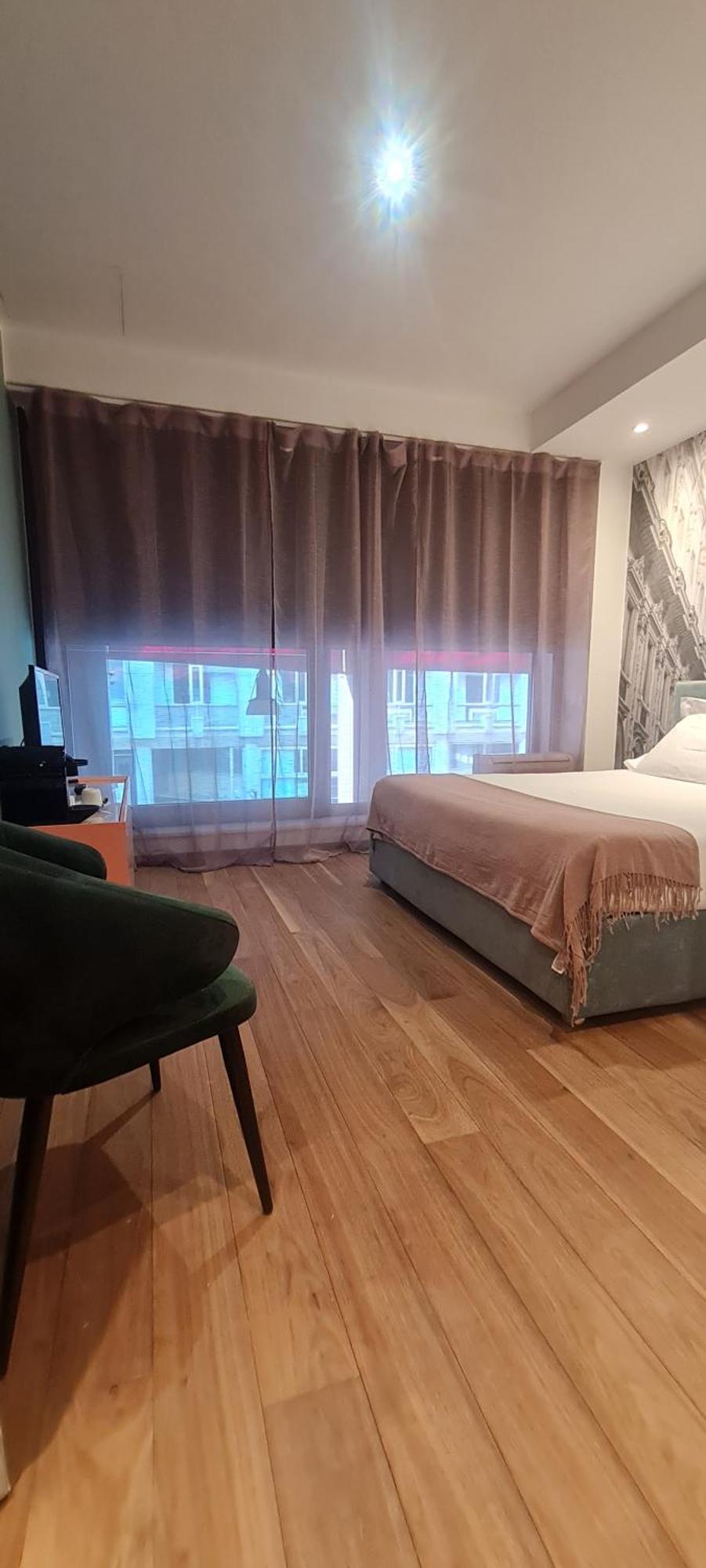 Nj Hotels & Apartments San Pietro All'Orto 6 Milan Luaran gambar